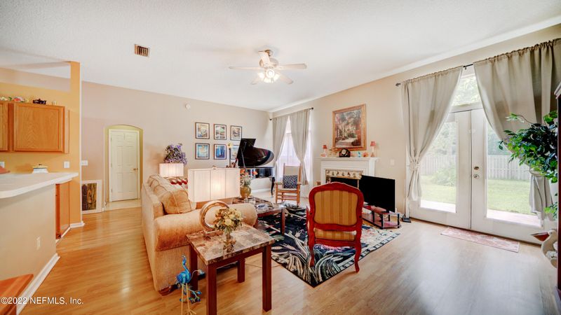 4422 Crested Butte Ct, Jacksonville, FL 32210