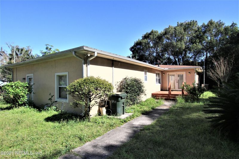 443 Pine Ave, Green Cove Springs, FL 32043