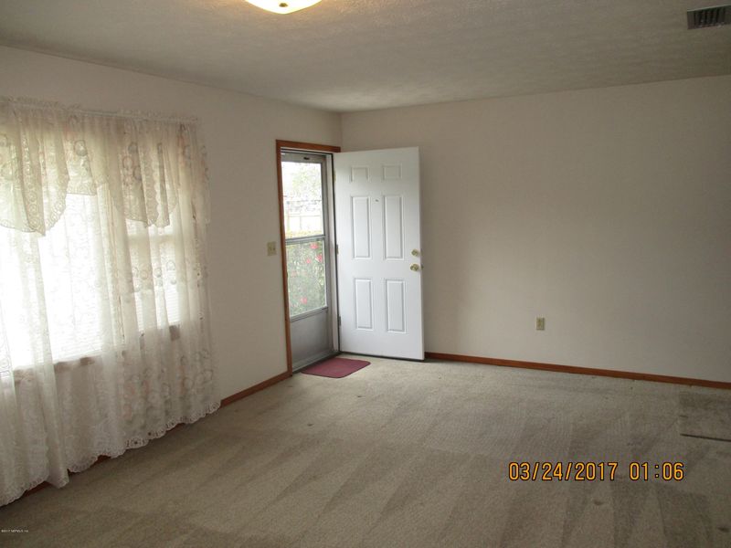 44315 E Mckendree Dr, Callahan, FL 32011