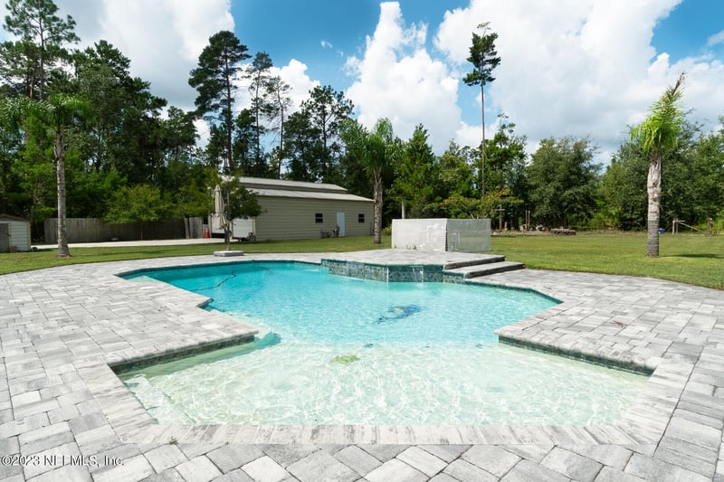 4435 Junction Dr, Middleburg, FL 32068