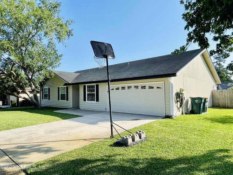 4437 Sunnycrest Dr, Jacksonville, FL 32257
