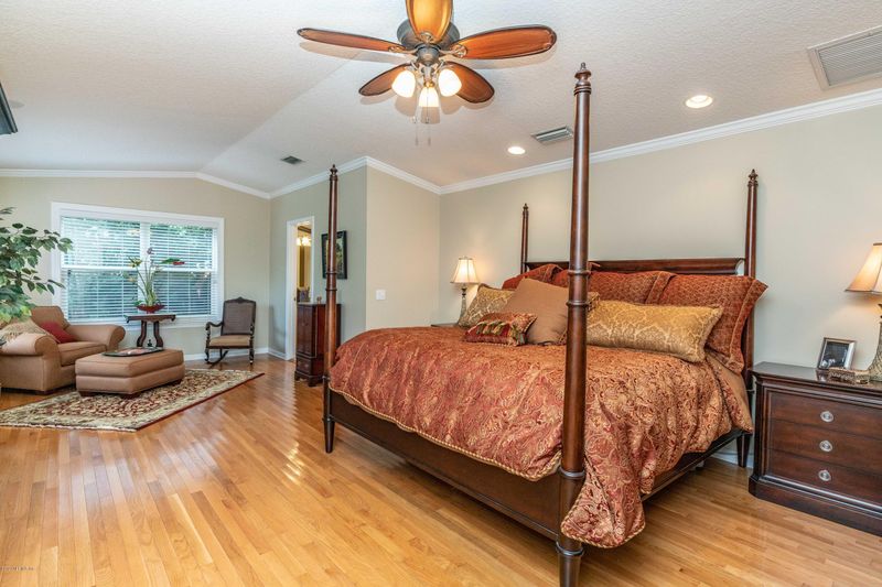 4444 Worth Dr E, Jacksonville, FL 32207