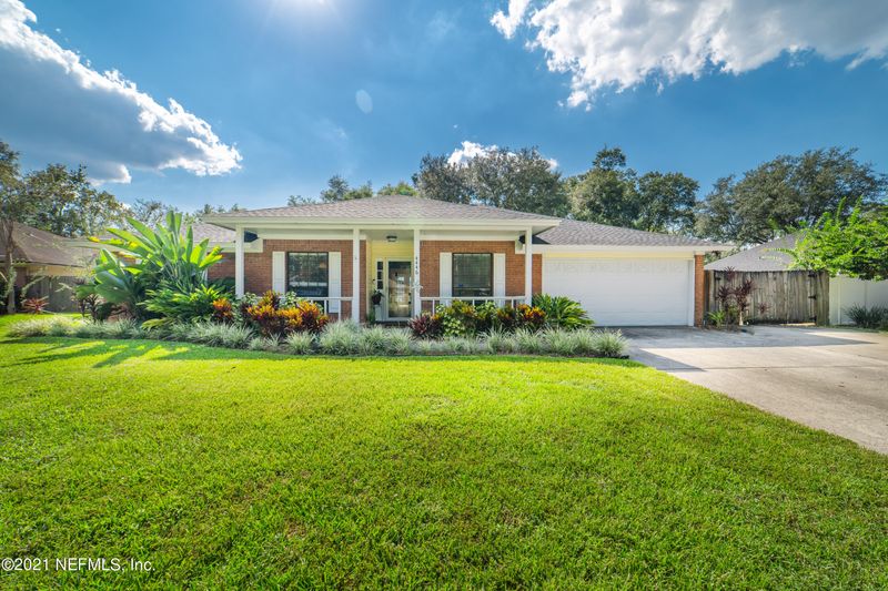 4446 Hollygate Dr, Jacksonville, FL 32258