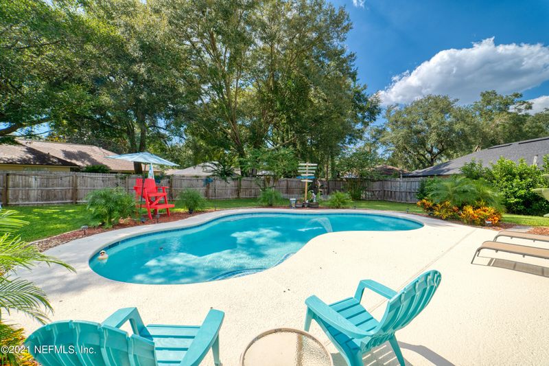 4446 Hollygate Dr, Jacksonville, FL 32258