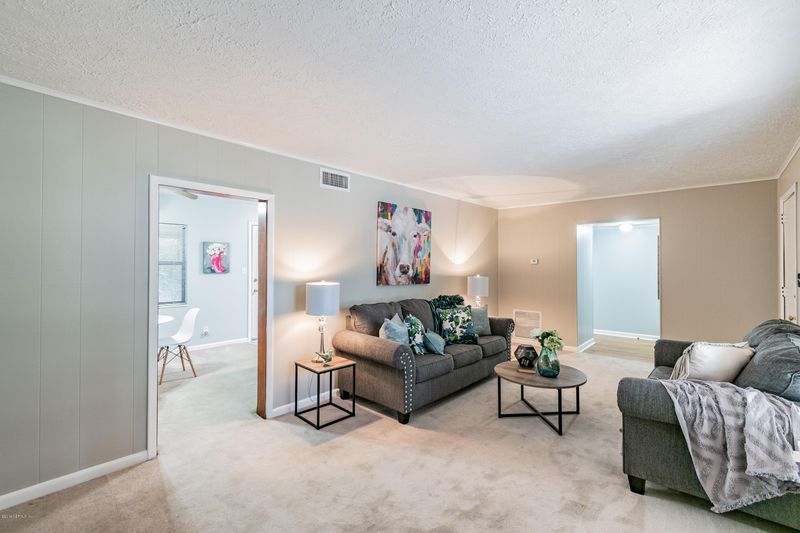 4450 Jammes Rd, Jacksonville, FL 32210