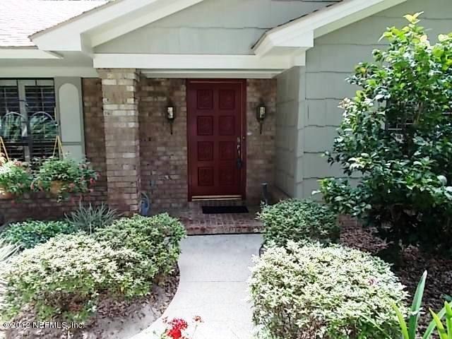 4455 Breakwater Row W, Jacksonville, FL 32225