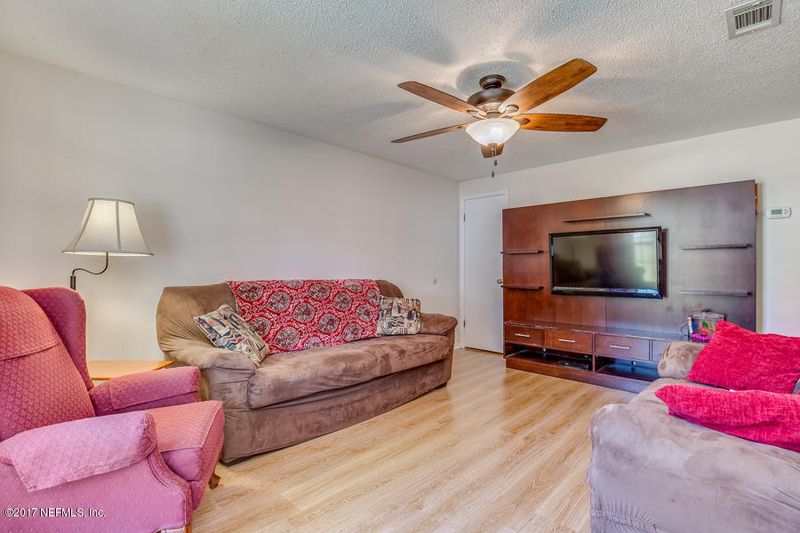 4455 Packard Dr, Jacksonville, FL 32246