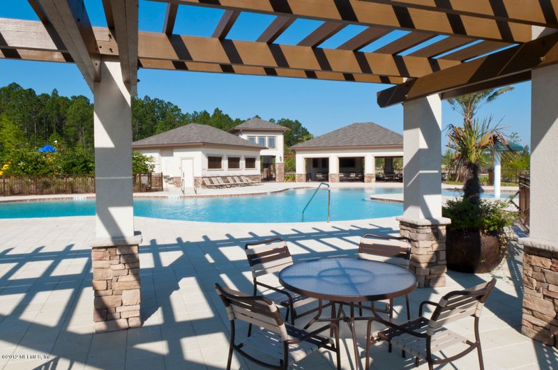 447 Forest Meadow Ln, Orange Park, FL 32065