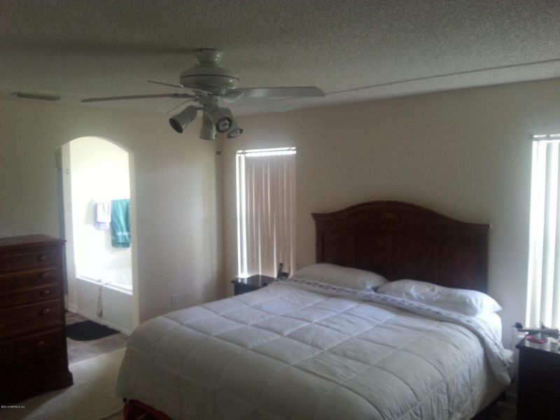 4472 Loveland Pass Dr W, Jacksonville, FL 32210