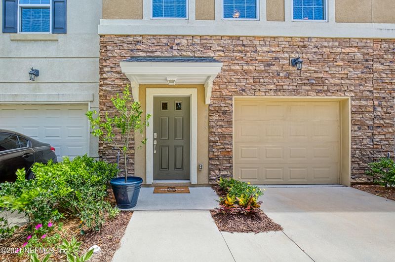 4477 Ellipse Dr, Jacksonville, FL 32246