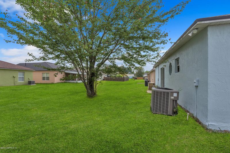 4487 Marsh Hawk Dr, Jacksonville, FL 32218