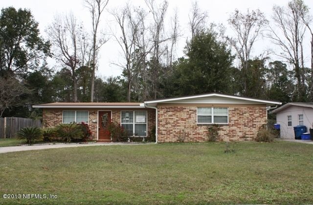 449 Renne Dr N, Jacksonville, FL 32218