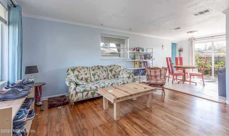 449 Sailfish Dr E, Atlantic Beach, FL 32233