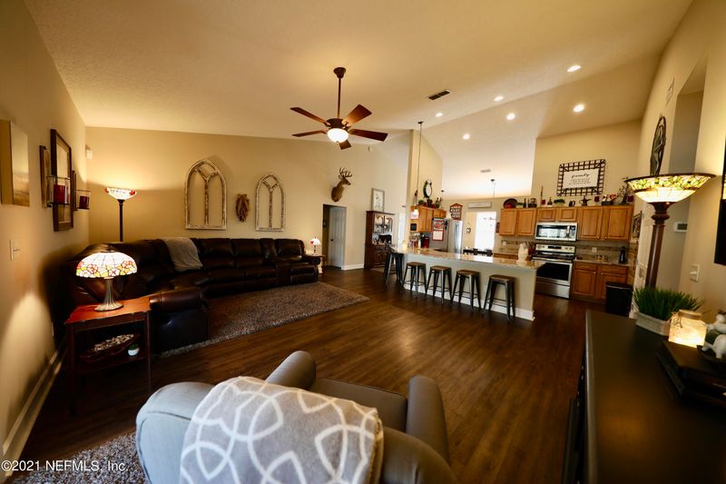 44988 Green Meadows Ln, Callahan, FL 32011