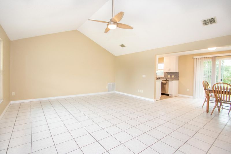 450 Madeira Dr, Orange Park, FL 32073