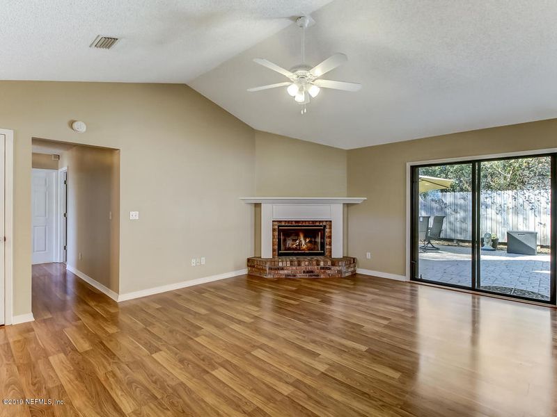 45038 Robinwood Cir, Callahan, FL 32011