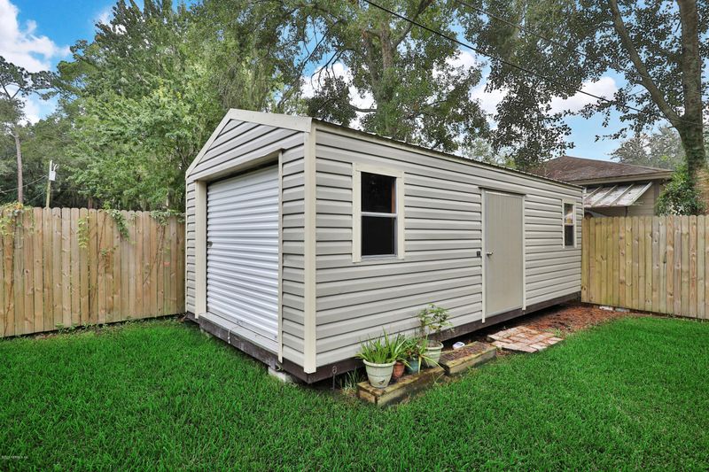 45061 Airstream Ave, Callahan, FL 32011