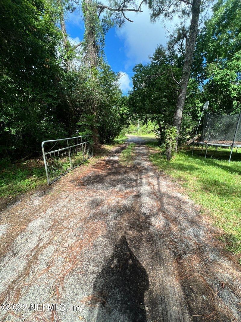 45113 Gator Ln, Callahan, FL 32011
