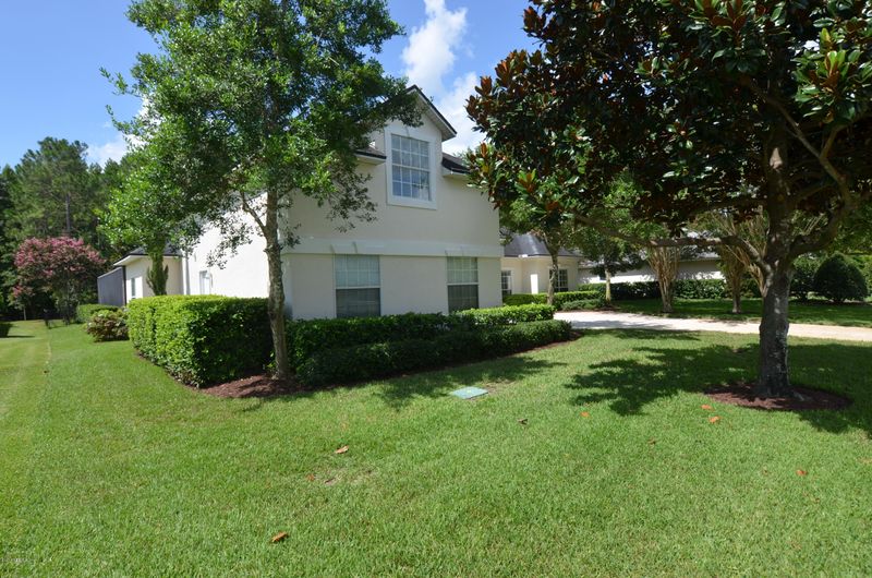 4512 E Seneca Dr, St Johns, FL 32259