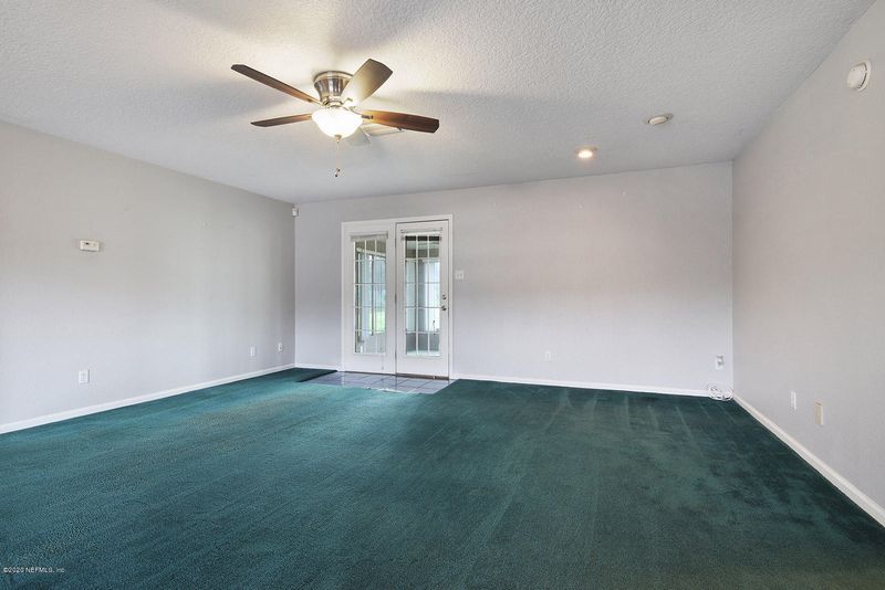 45215 Gail Dr, Callahan, FL 32011