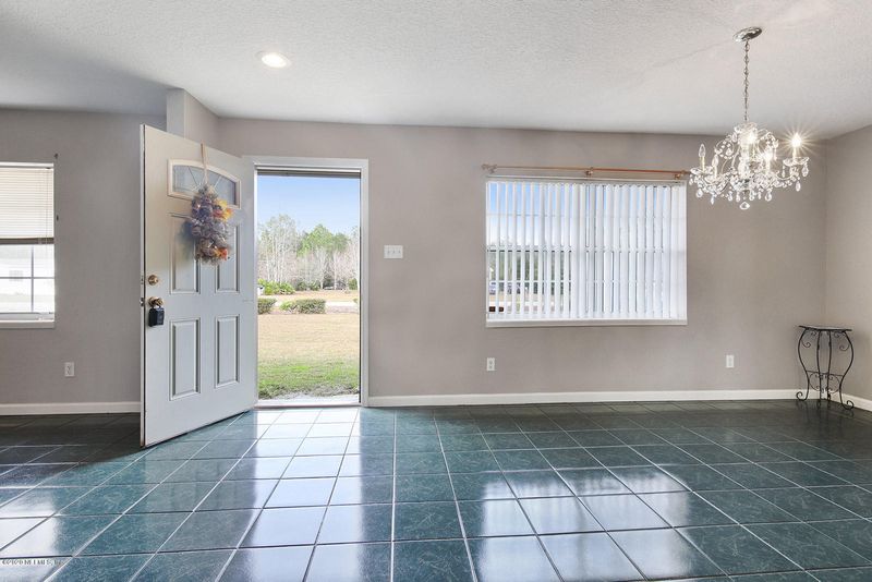 45215 Gail Dr, Callahan, FL 32011