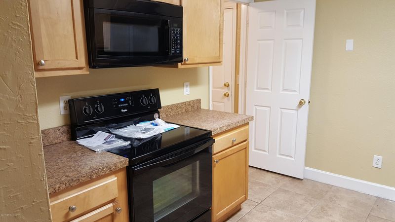 4534 Lincrest Dr S, Jacksonville, FL 32208