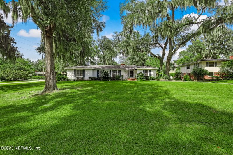 4539 Ortega Forest Dr, Jacksonville, FL 32210