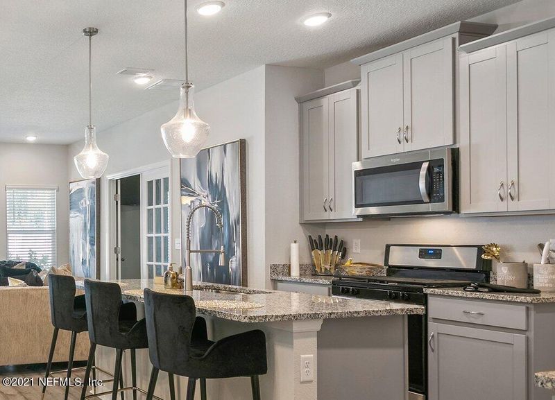454 Chandler Dr, St Johns, FL 32259