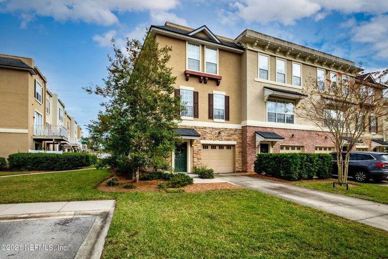 4541 Capital Dome Dr, Jacksonville, FL 32246