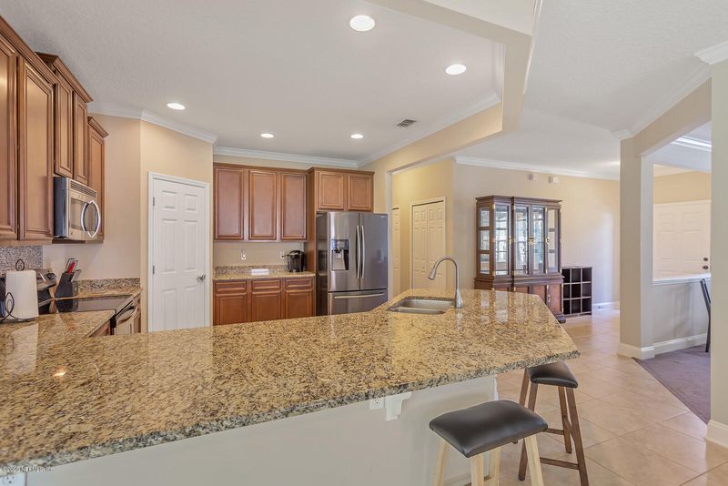 456 Sarah Towers Ln, St Johns, FL 32259