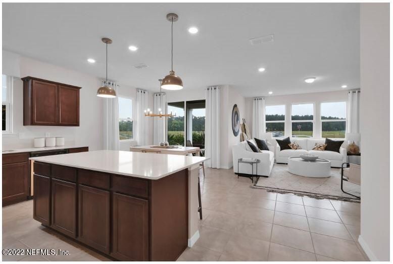 4594 Creekside Bluff St, Jacksonville, FL 32226