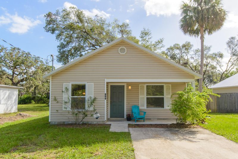 460 S Woodlawn St, St Augustine, FL 32084