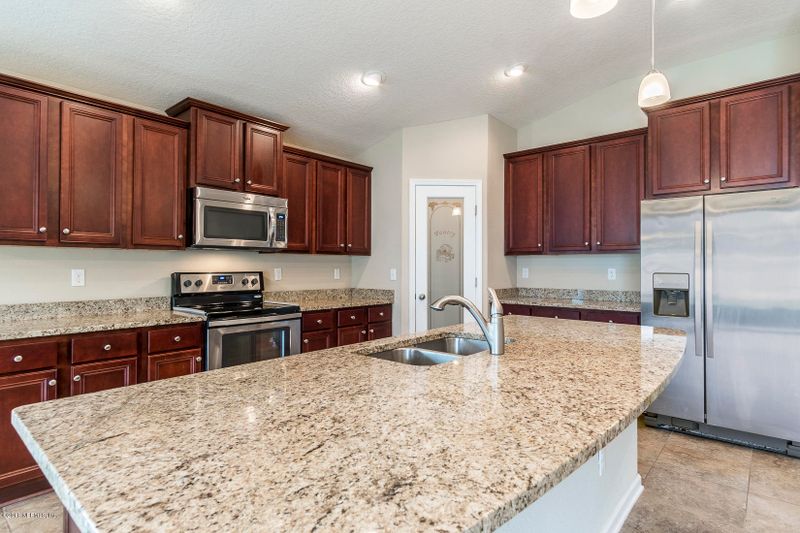 4602 Plantation Oaks Blvd, Orange Park, FL 32065