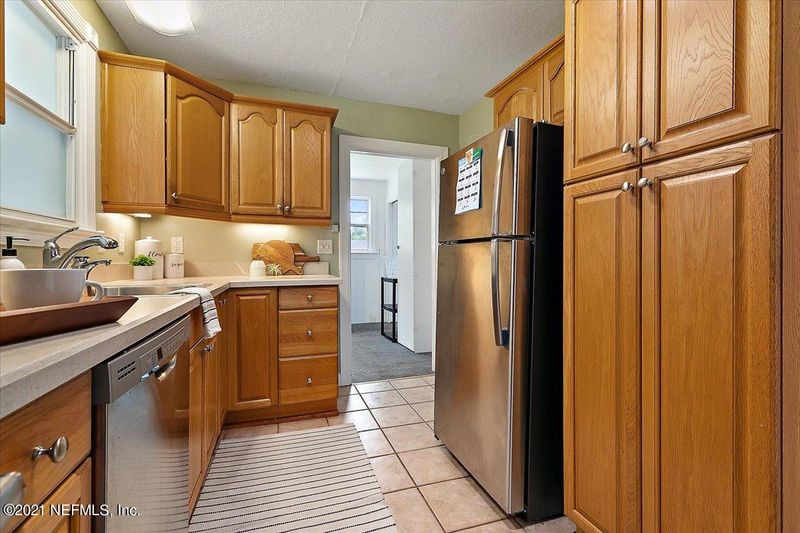 4621 Sunderland Rd, Jacksonville, FL 32210