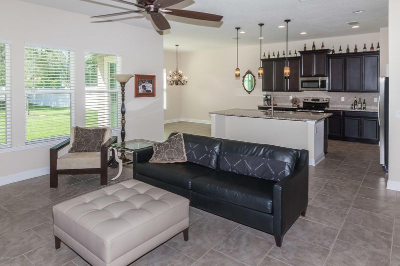 4632 Maple Lakes Dr, Jacksonville, FL 32257
