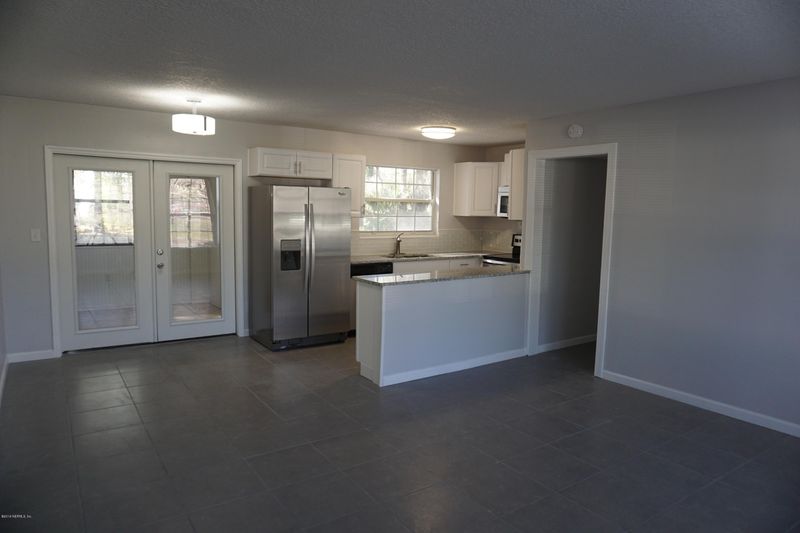 4634 Bankhead Ave, Jacksonville, FL 32207