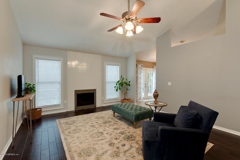 4642 Ridge Point Ct, Jacksonville, FL 32257