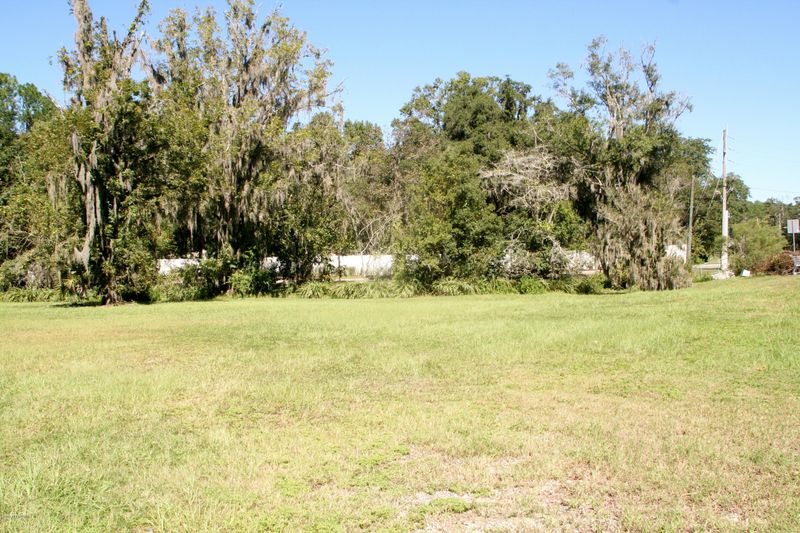 465 Starratt Rd, Jacksonville, FL 32218