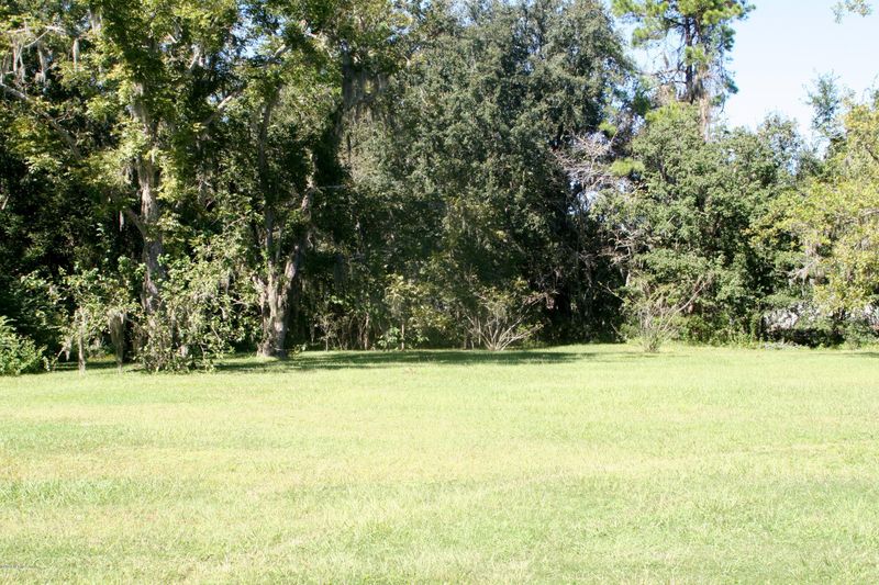 465 Starratt Rd, Jacksonville, FL 32218