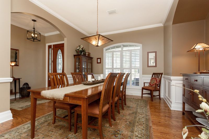 465 Summerset Dr, St Johns, FL 32259