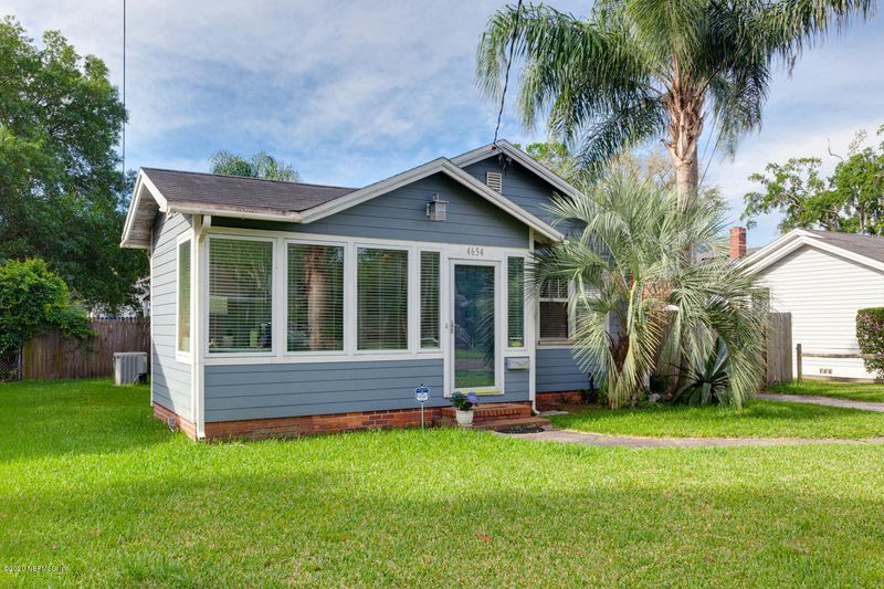 4654 Kerle St, Jacksonville, FL 32205