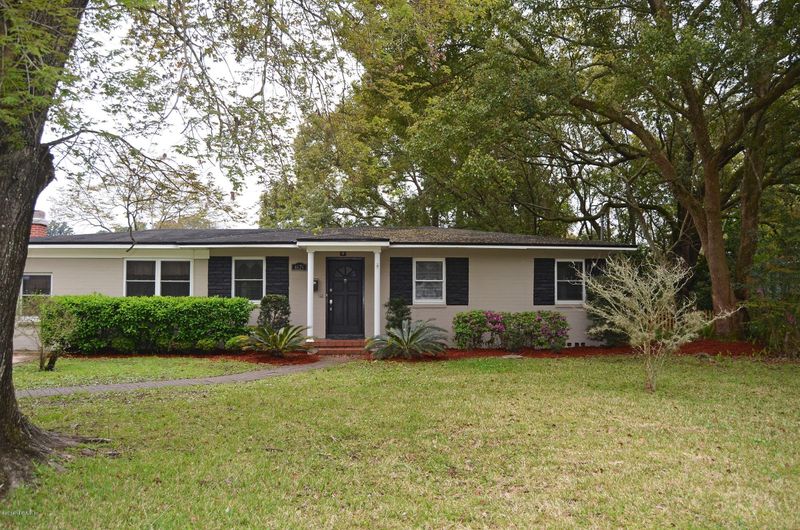 4676 Martingale Rd, Jacksonville, FL 32210