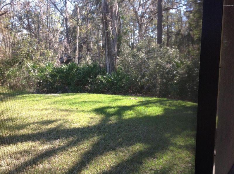 468 Amber Creek Dr, Jacksonville, FL 32218
