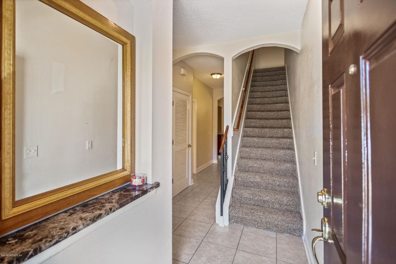 4685 Barnes Rd, Jacksonville, FL 32207
