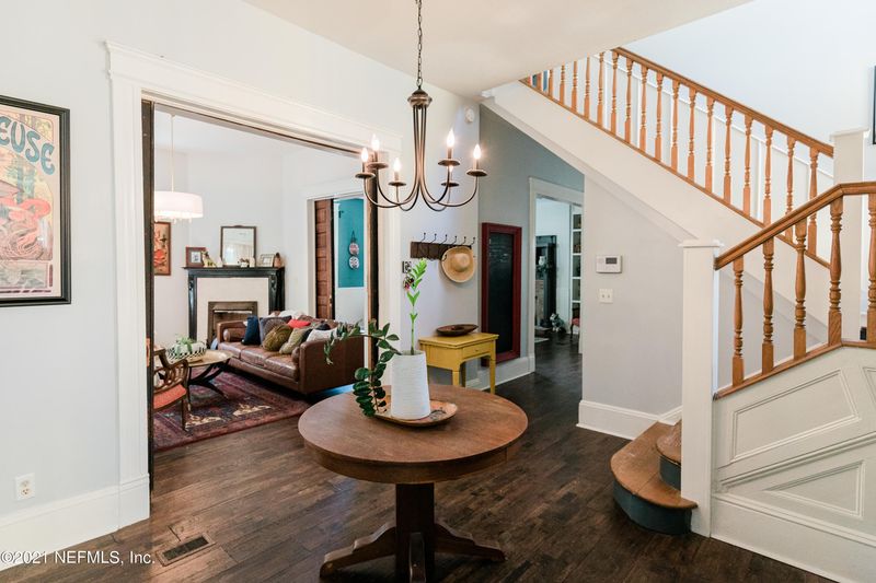 47 W 9th St, Jacksonville, FL 32206