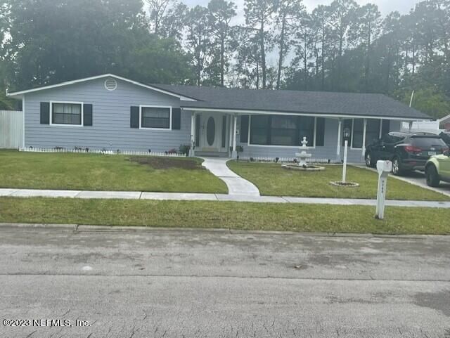 4702 Glorianne Cir E, Jacksonville, FL 32207