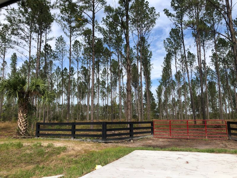 47206 Middle Rd, Hilliard, FL 32046