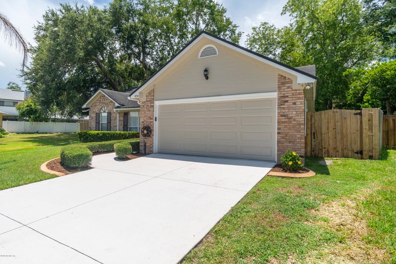 4734 Trevi Dr, Jacksonville, FL 32257