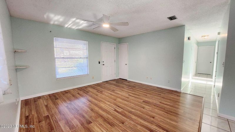 4742 Barnes Rd S, Jacksonville, FL 32207