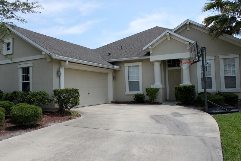 475 Millstone Dr, Orange Park, FL 32065